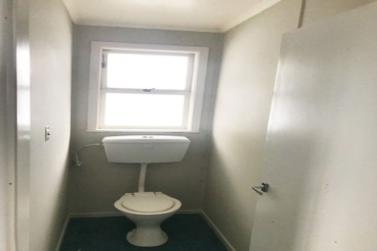 Photo of property in 83 Christmas Road, Manurewa, Auckland, 2102