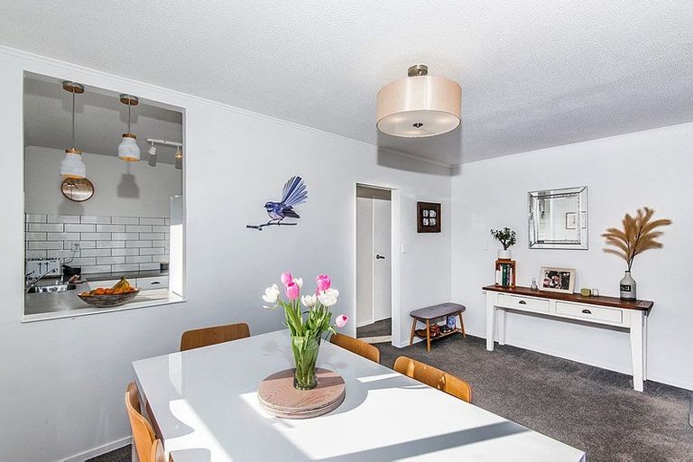 Photo of property in 42 Dominica Crescent, Grenada Village, Wellington, 6037