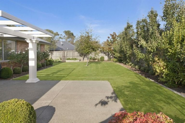 Photo of property in 32 Mokihi Gardens, Hillmorton, Christchurch, 8024