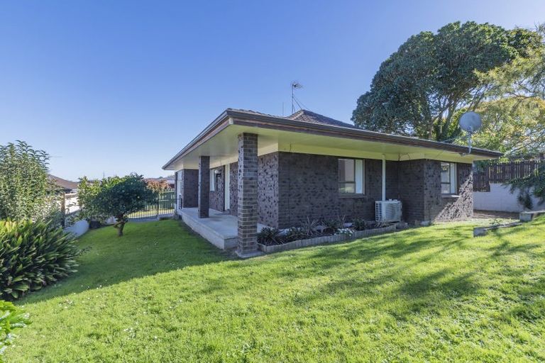 Photo of property in 2/40 Gills Avenue, Papakura, 2110