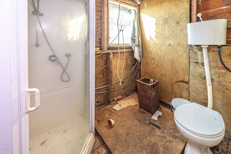 Photo of property in 42 Smith Street, Waverley, 4510