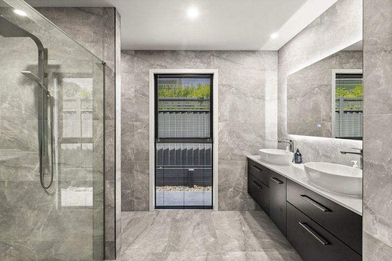 Photo of property in 20 Taruna Place, Havelock North, 4130