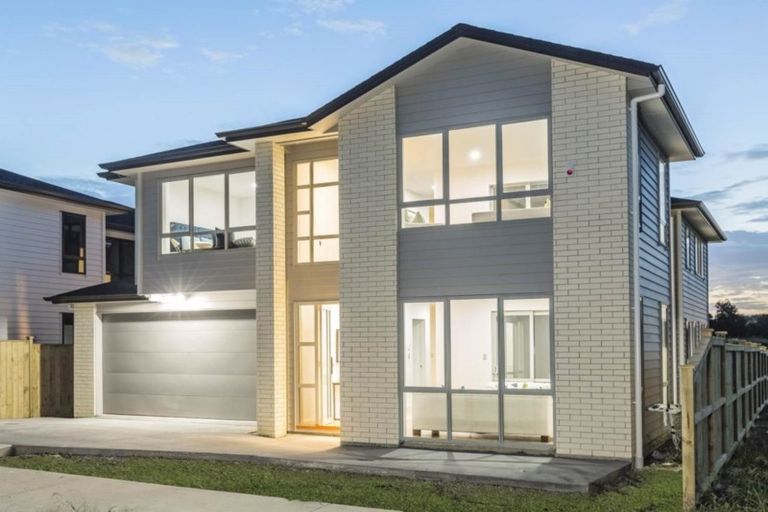 Photo of property in 5 Carrygawley Road, Flat Bush, Auckland, 2019