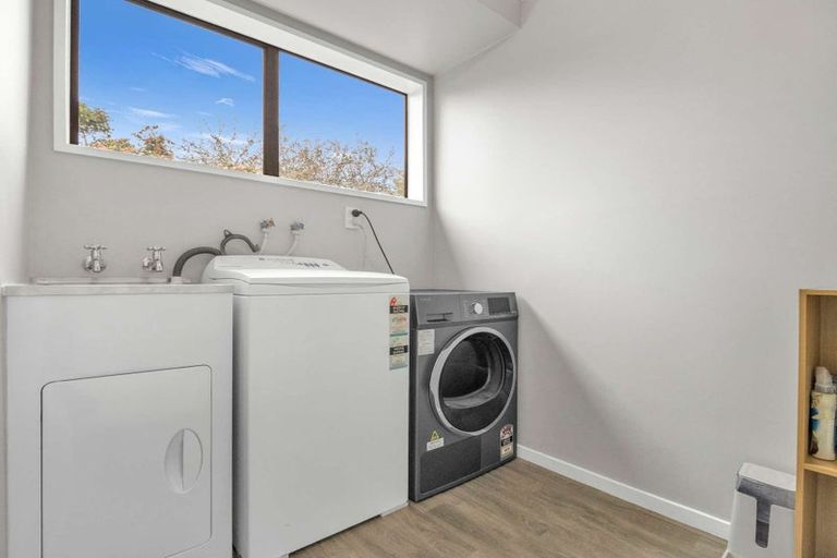 Photo of property in 12 Mchaffies Place, Wainoni, Christchurch, 8061