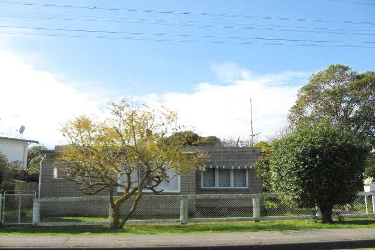 Photo of property in 323 Clifton Road, Te Awanga, 4102
