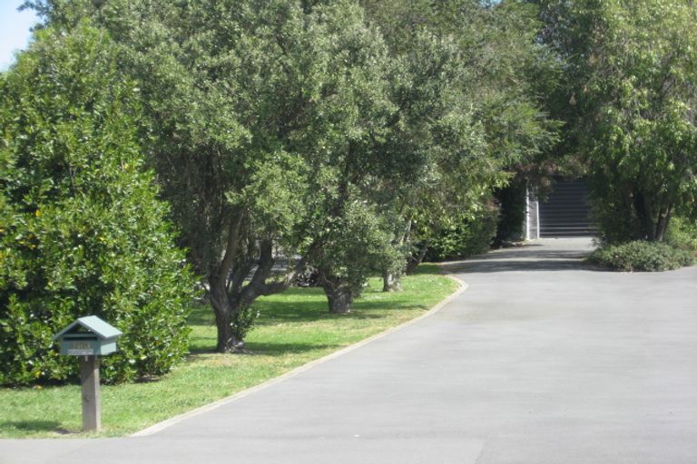 Photo of property in 383 Harewood Road, Bishopdale, Christchurch, 8053