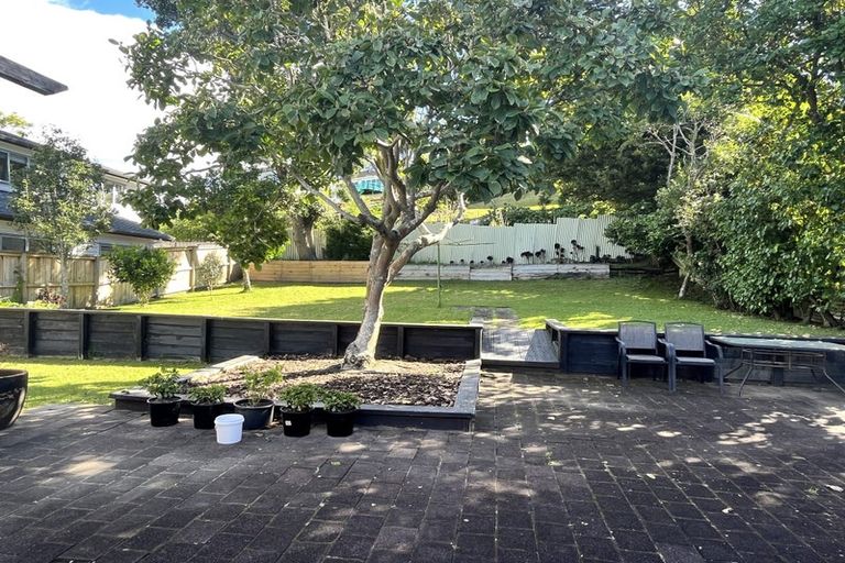 Photo of property in 25 Halberg Street, Glenfield, Auckland, 0629