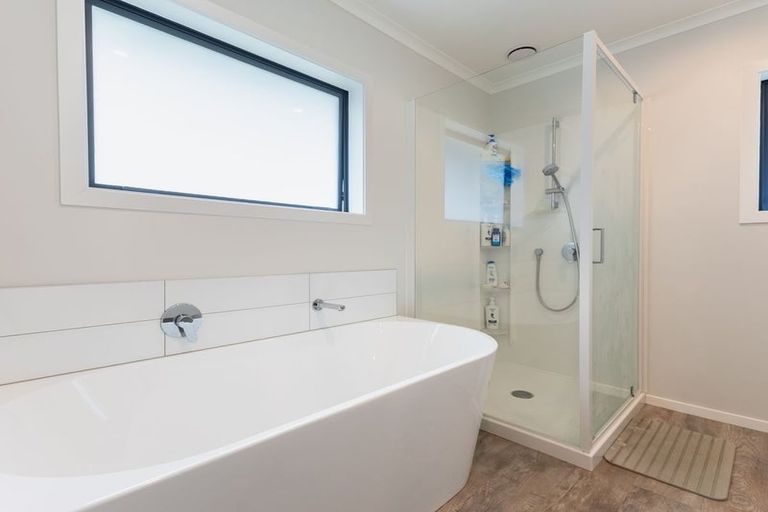 Photo of property in 16a Utauta Street, Waikanae, 5036