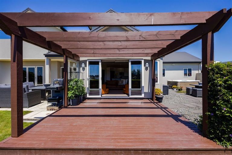 Photo of property in 10 Sampson Avenue, Waiwhakaiho, New Plymouth, 4312