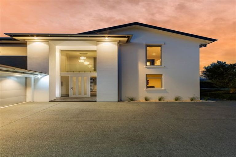 Photo of property in 97e Englefield Road, Northwood, Christchurch, 8051