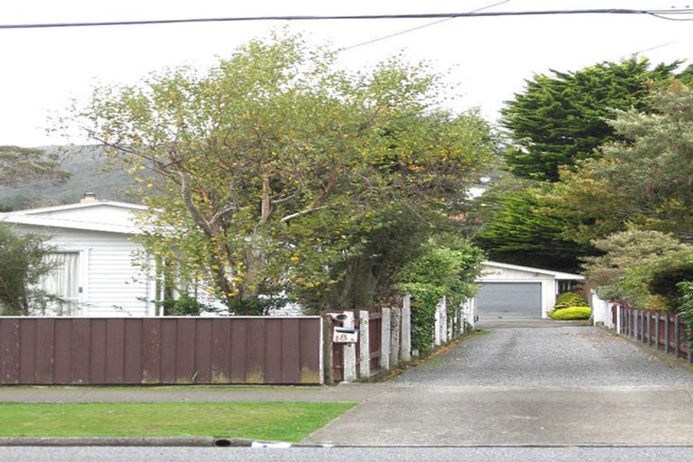 Photo of property in 18a Hawthorn Crescent, Stokes Valley, Lower Hutt, 5019