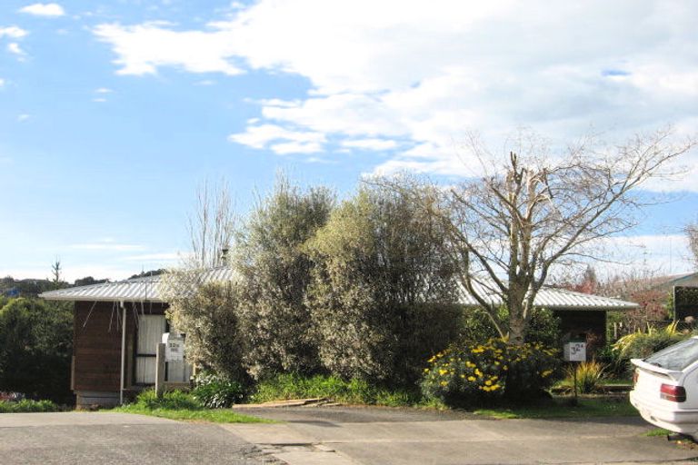 Photo of property in 32 Te Arawa Place, Welcome Bay, Tauranga, 3112