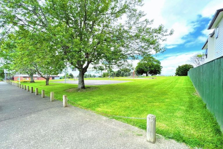 Photo of property in 367c Don Buck Road, Massey, Auckland, 0614