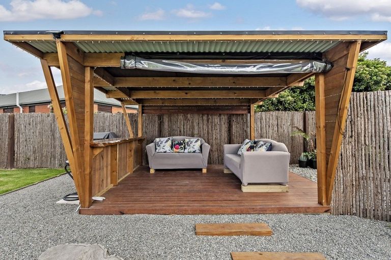 Photo of property in 3 Oldham Place, Darfield, 7510