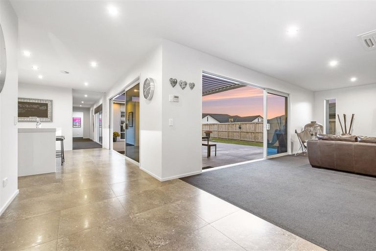 Photo of property in 172 Saint James Drive, Huntington, Hamilton, 3210