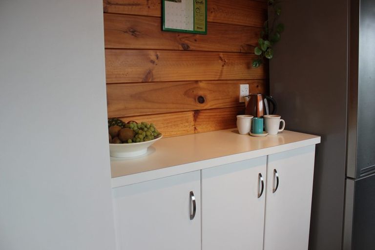 Photo of property in 2/157 Verbena Road, Birkdale, Auckland, 0626