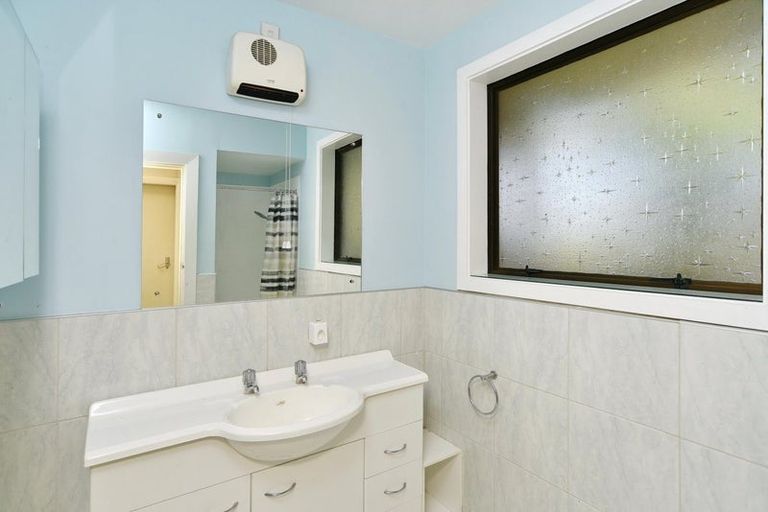 Photo of property in 4/17 Bond Street, Waltham, Christchurch, 8023