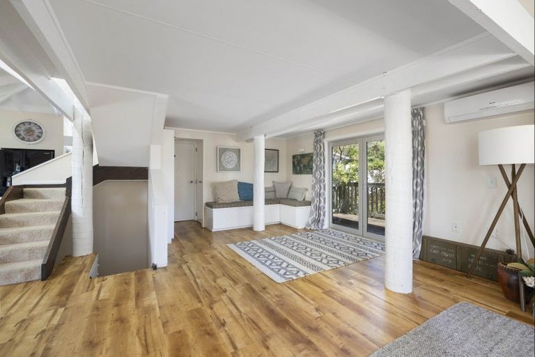 Photo of property in 16 Palm Parade, Riversdale Beach, Masterton, 5872