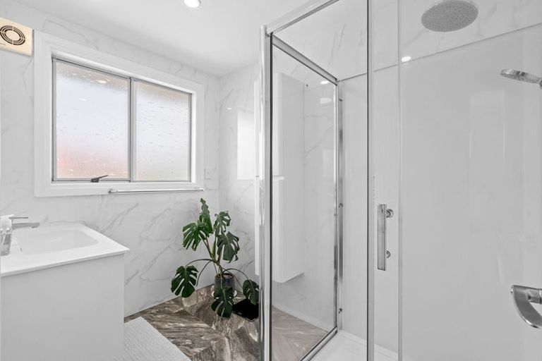 Photo of property in 207 Maidstone Road, Avonhead, Christchurch, 8042