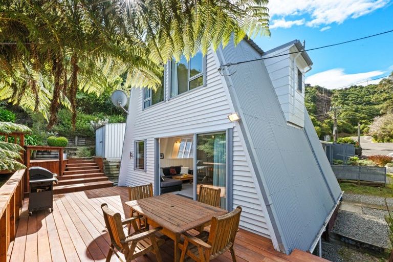 Photo of property in 14 Arthur Crescent, Waikawa, Picton, 7220