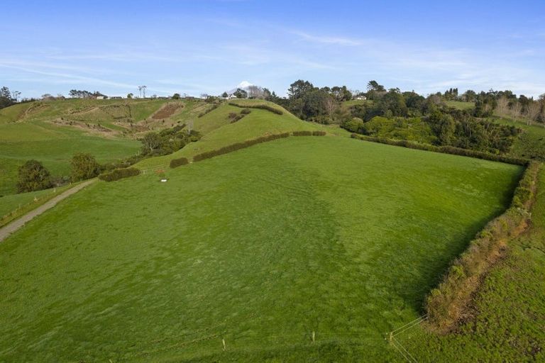 Photo of property in 1234 Richmond Road, Everett Park, Inglewood, 4389