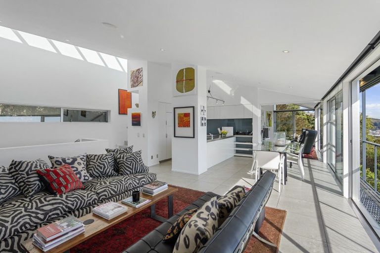 Photo of property in 12a Valley View, Mount Pleasant, Christchurch, 8081