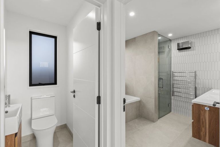 Photo of property in 43 Cheviot Street, Jacks Point, 9371