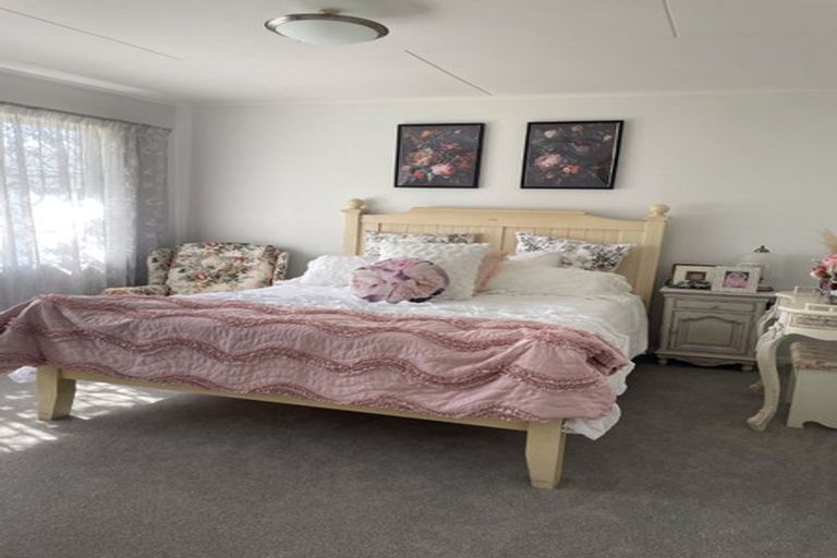 Photo of property in 9 Miles Place, Awapuni, Palmerston North, 4412