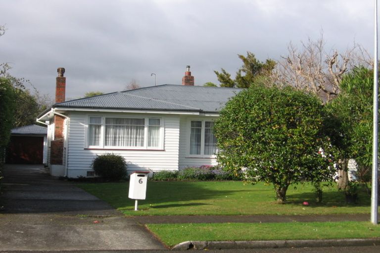 Photo of property in 6 Parata Street, Hokowhitu, Palmerston North, 4410
