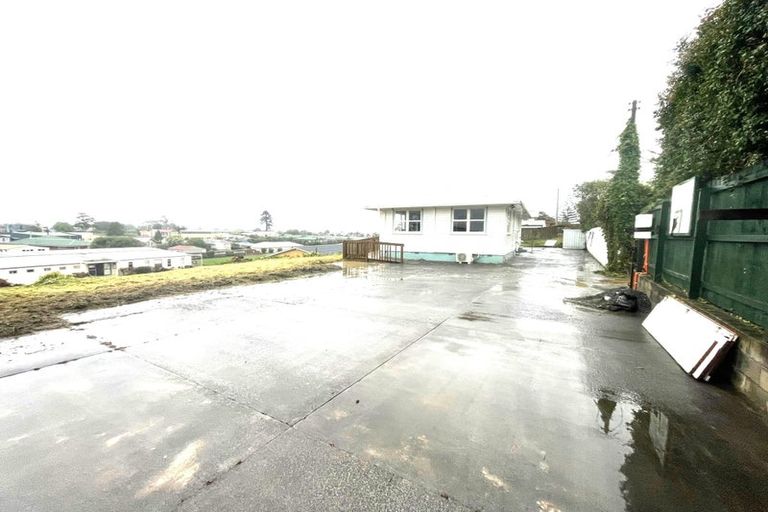 Photo of property in 83 Christmas Road, Manurewa, Auckland, 2102