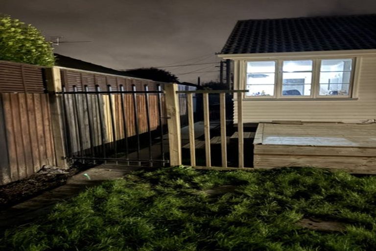 Photo of property in 19 Westcott Street, Dallington, Christchurch, 8061