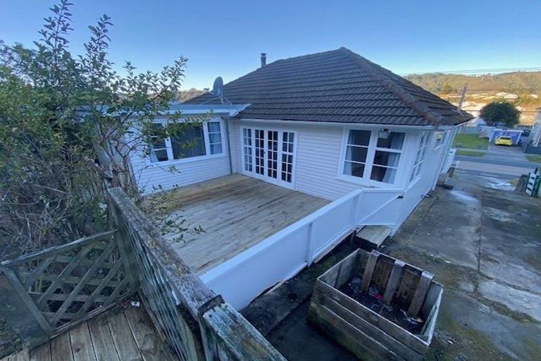 Photo of property in 204 George Street, Stokes Valley, Lower Hutt, 5019