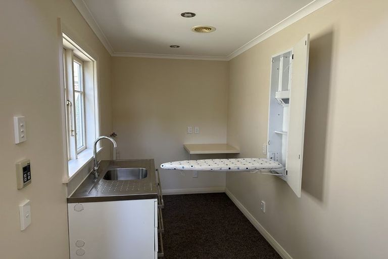 Photo of property in 42 Raroa Road, Kelburn, Wellington, 6012