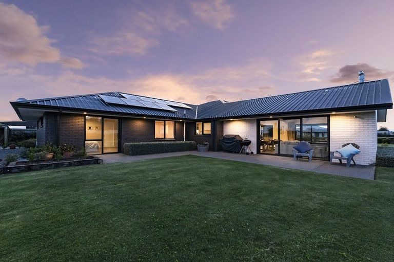 Photo of property in 9 Merino Crescent, Kirwee, 7571