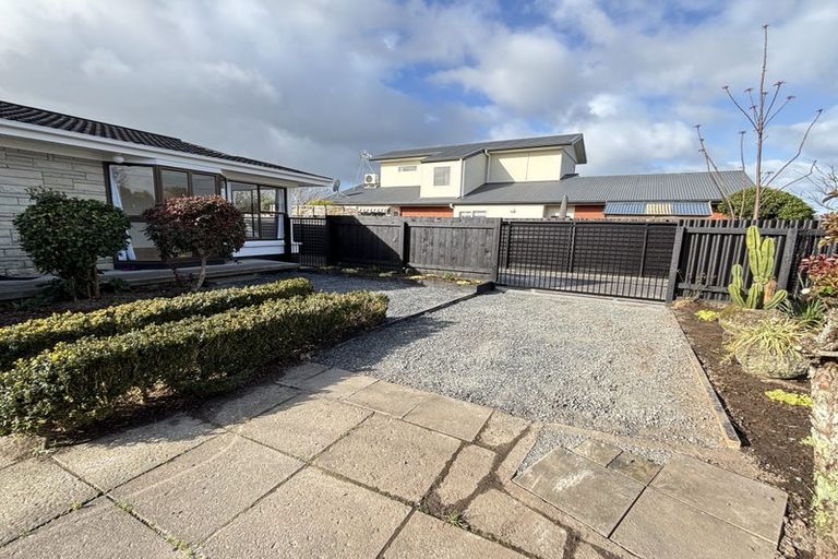 Photo of property in 2-2a Howell Avenue, Riverlea, Hamilton, 3216