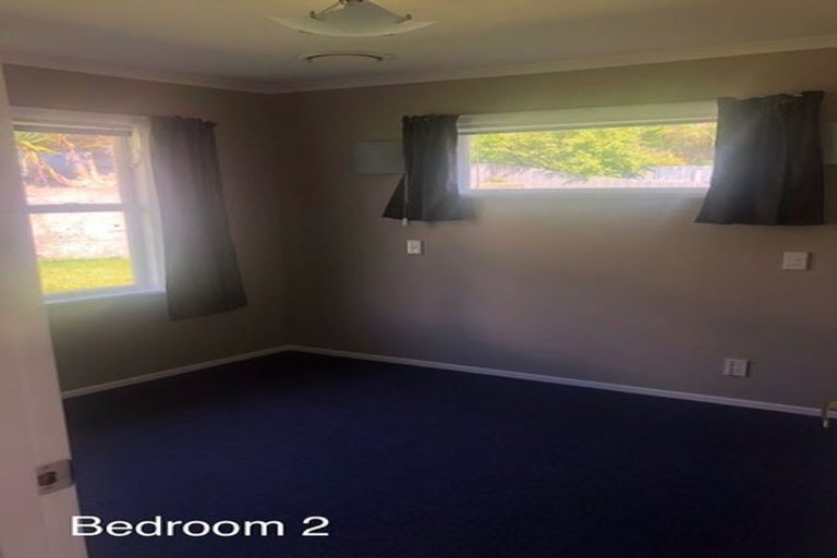 Photo of property in 54 Batchelor Street, Newlands, Wellington, 6037