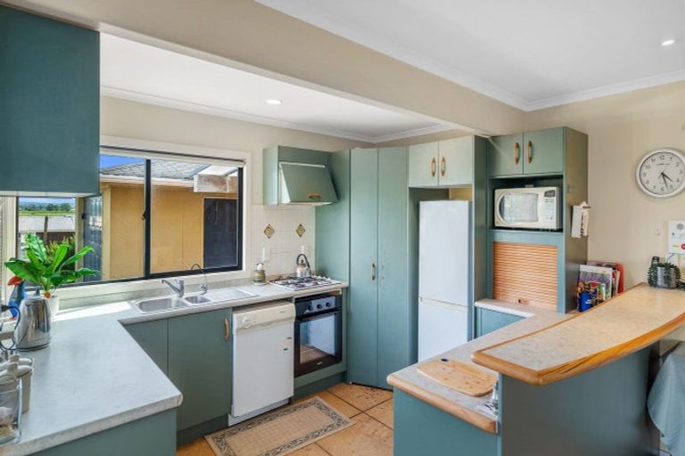 Photo of property in 20 Pukehina Parade, Pukehina, Te Puke, 3189