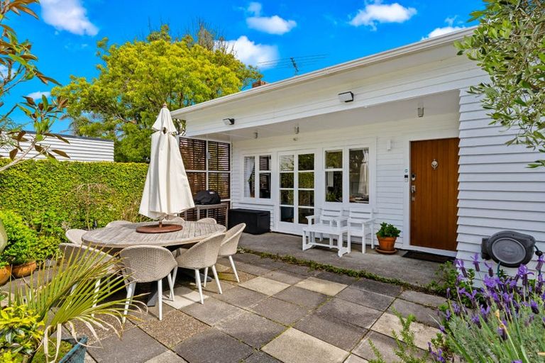 Photo of property in 44 Gulf View Road, Murrays Bay, Auckland, 0630