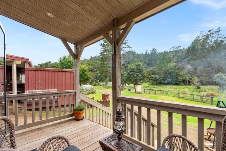 Photo of property in 1042 Ngunguru Road, Kiripaka, Whangarei, 0173
