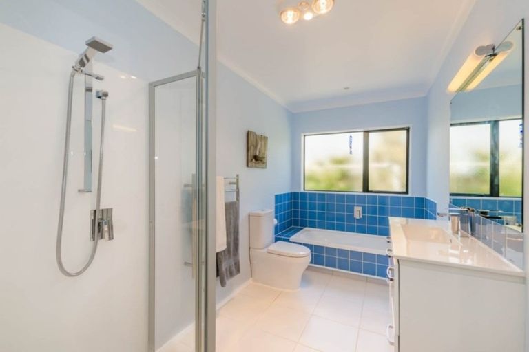 Photo of property in 40c Ocean Road, Paraparaumu Beach, Paraparaumu, 5032