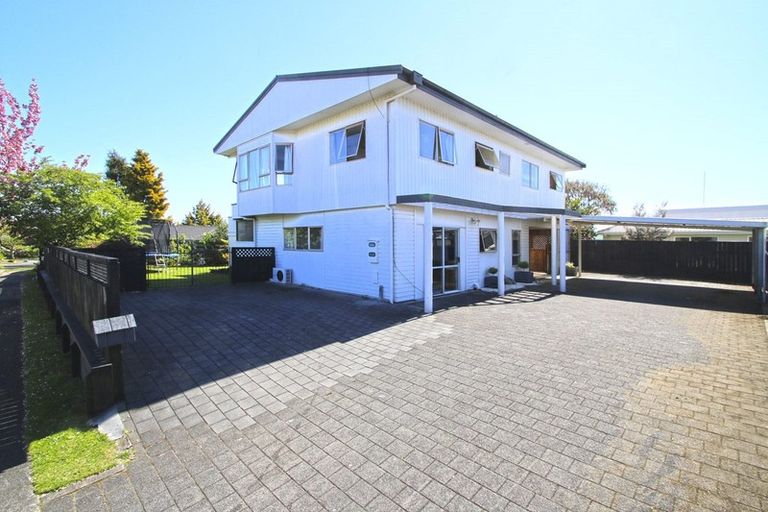 Photo of property in 2 Kapua Place, Taupo, 3330
