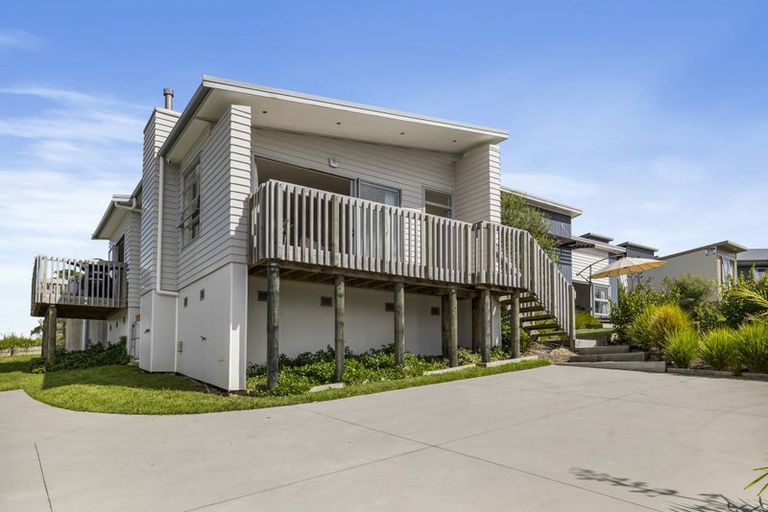 Photo of property in 28a Weka Street, Mangawhai, 0505