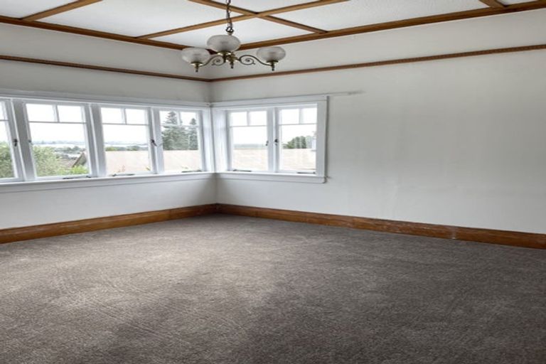 Photo of property in 11 Roberton Road, Avondale, Auckland, 1026