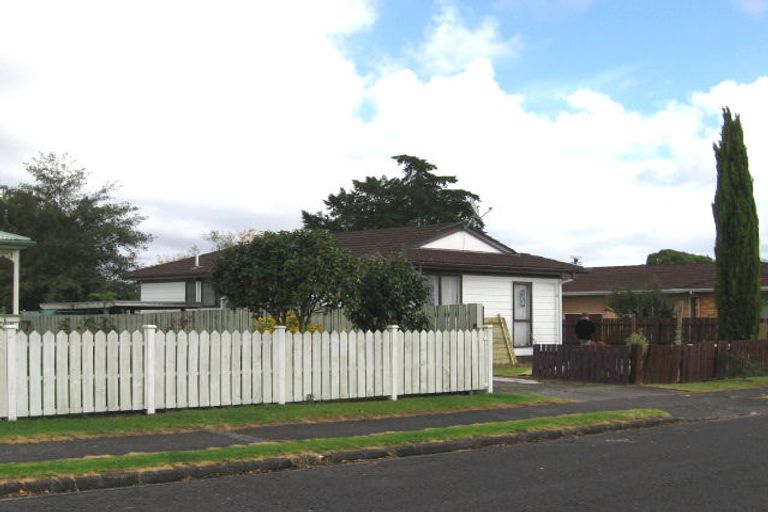 Photo of property in 5 Poinsettia Place, Henderson, Auckland, 0610
