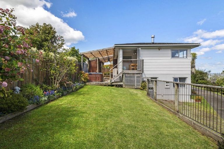 Photo of property in 1/43 Telstar Place, Beach Haven, Auckland, 0626