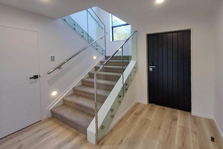 Photo of property in 1/2 Maxwelton Drive, Mairangi Bay, Auckland, 0630