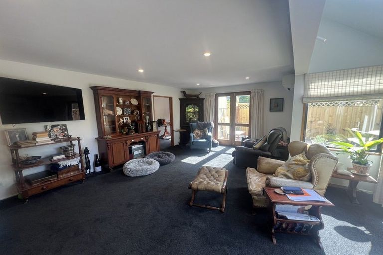 Photo of property in 1/17 Creyke Road, Ilam, Christchurch, 8041