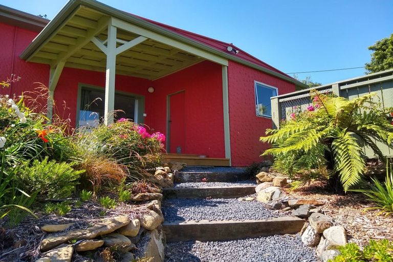 Photo of property in 49 Ellesmere Street, Ravensbourne, Dunedin, 9022