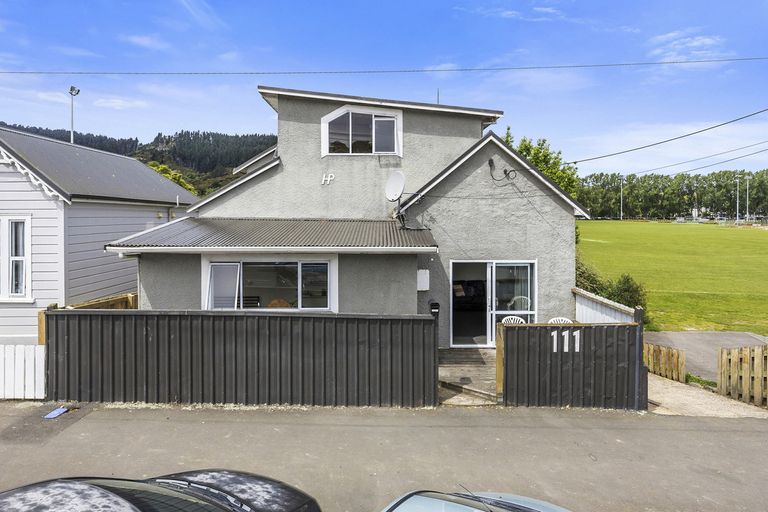 Photo of property in 111 Harbour Terrace, North Dunedin, Dunedin, 9016