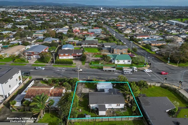 Photo of property in 117 Te Atatu Road, Te Atatu South, Auckland, 0610